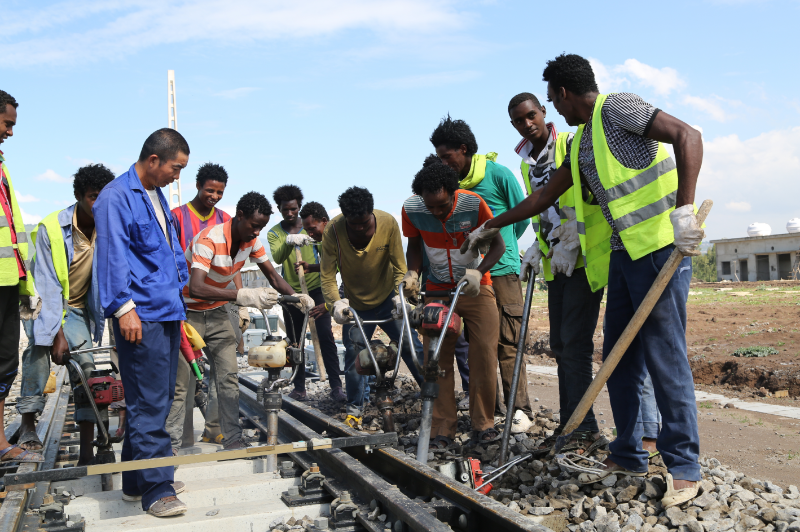 CREC Transports Clean Water to Villages in PNG during Periods of Water Shortage